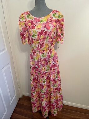 Adelyn Rae Pink Floral Tiered Maxi Dress with Puff Sleeves. Size Large